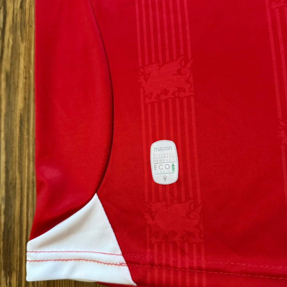 NWT Macron Wrexham AFC Jersey Men Large Red Home FUTBOL Soccer United New - Picture 4 of 13